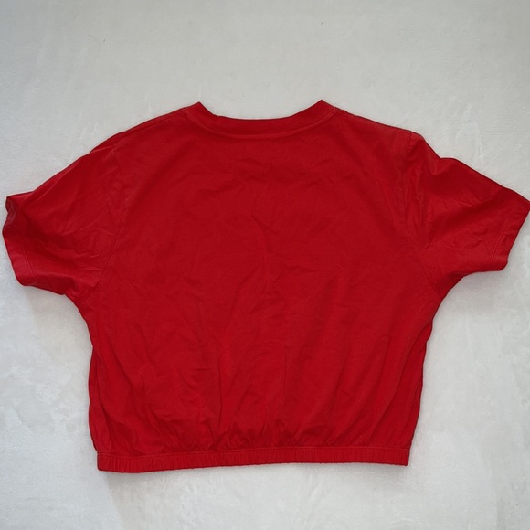 Cropped red Wilfred Free Aritzia tee shirt. Size L. - Picture 2 of 2
